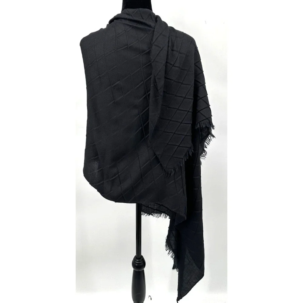 Loro‎ Piana Womens Designer Black Cashmere Diamond Rectangular Pashmina Scarf